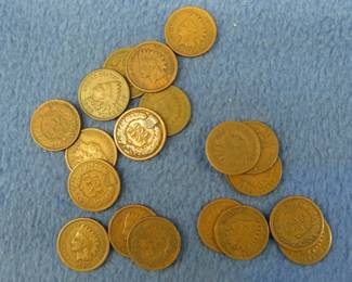Lot 26. 20 Indian Head pennies