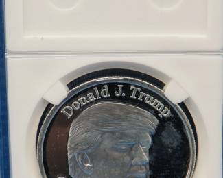 Lot 10. 1 Troy ounce silver Donald Trump round .999 silver.