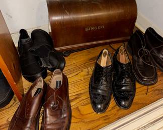 Old Singer Sewing Machine 