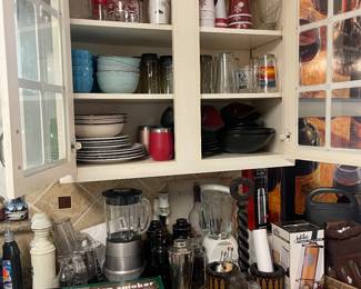 Cuisinart lender Food Chopper, Stovetop Smoker, Glass Canisters, Dishes Blender, Toaster