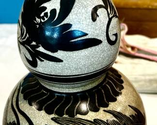 Black Gourd Shape Vase 2 