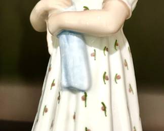 BG Bing & Grondahl "Mary with Doll"