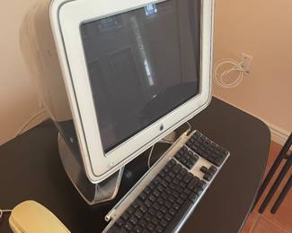 Clear vintage iMac works!