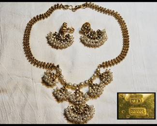 Stunning 20K Gold Indian Necklace and Earrings
