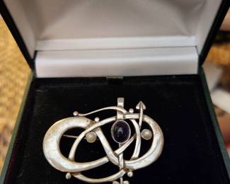 Glasgow Girls - Silver and Pearl Pin