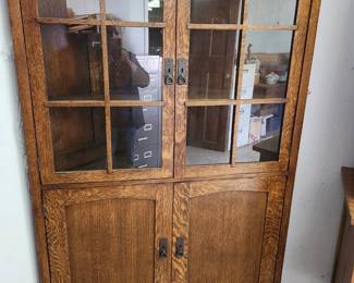 Vintage Corner Mission/Arts and Crafts Cabinet 