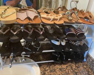 Women’s sandals and shoes size 7