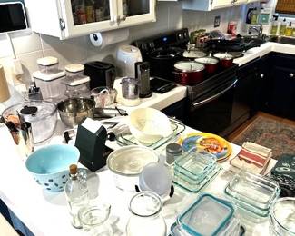 Loads of Kitchen Cookware, Storage & Appliances