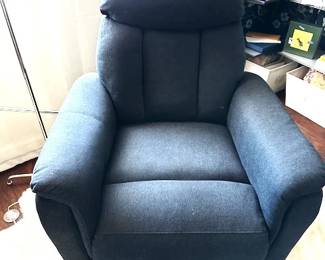 Super Comfortable Dusty Blue recliner