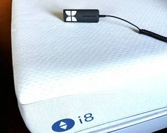 Sleep Number Queen Double controled Mattress. Like New. Can Pre-Sell