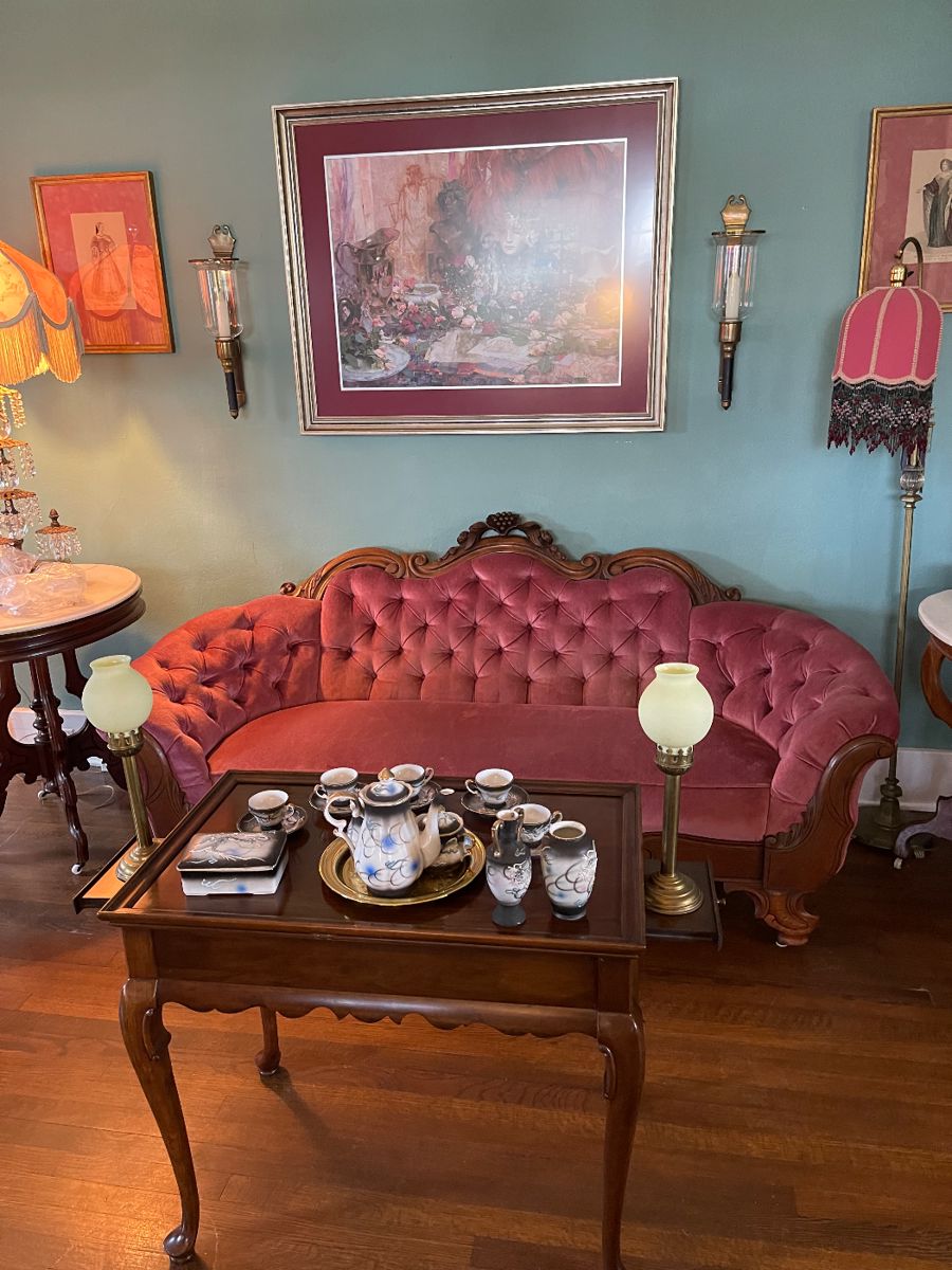 Living Estate Sale by The Junque Ladies starts on 3/27/2024