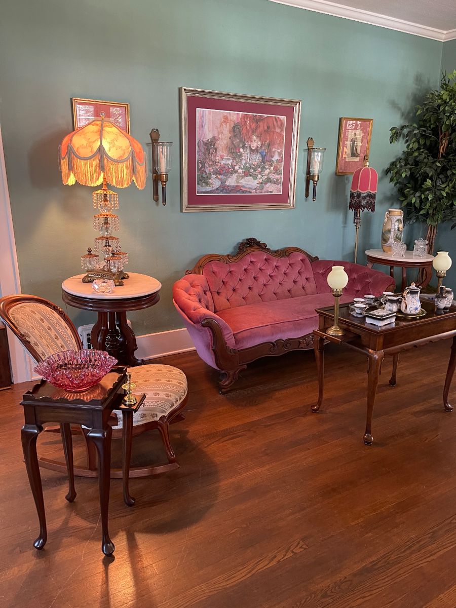 Living Estate Sale by The Junque Ladies starts on 3/27/2024