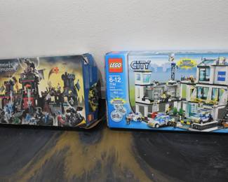  LEGO 8877 Vladek's Dark Fortress Knights Kingdom Castle $125, LEGO City Police Headquarters (7744) $80