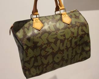 Louis Vuitton Monogram Graffiti Speedy 30 Hand Bag $1500 (see current market value) this is in an amazing condition as well
