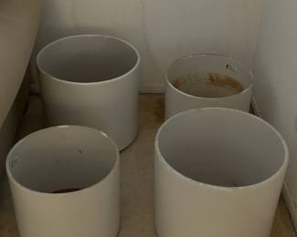 Large selection on Gainey flower pots.