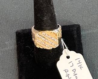 Men’s 14k Gold, Diamond ring.