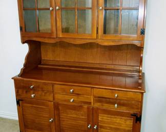 Ethan Allen Heirloom Nutmeg Maple Colonial Early American 50" Shutter Door Buffet W. Display Hutch