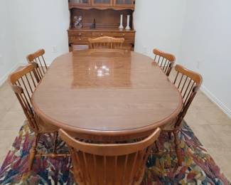 Ethan Allen Heirloom Nutmeg Maple Colonial Early American Dining Table w/6 Chairs and 2 Leafs