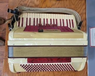 Red Scandalli Dry Tuning Accordion w/ Case 