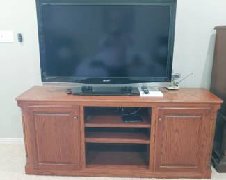 Entertainment credenza