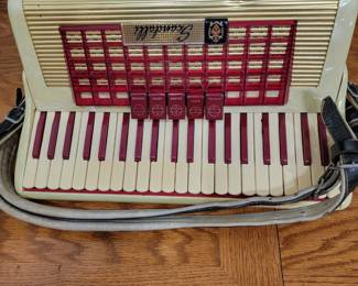 Red Scandalli Dry Tuning Accordion w/ Case 