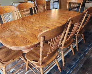 Oak farmhouse double pedestal dining table 78 x 42 x 30 in includes leaf with 8 chairs (minor scratches on few chairs)