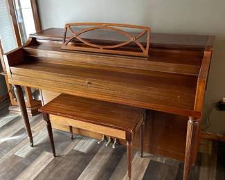 Kohler and Campbell piano 38 x 57 x 24 in with bench
