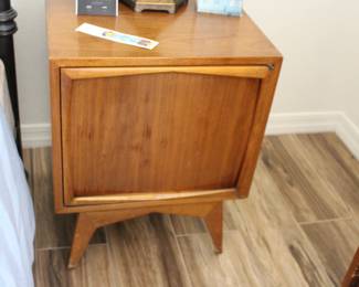 We have two of these amazing Atomic MCM style end tables/nightstands