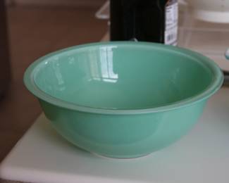 Mint green Pyrex mixing bowl