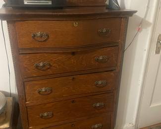 Antique Oak Chest of Drawers $550