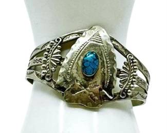 Lot 052   
Turquoise and Sterling Cuff Bracelet
