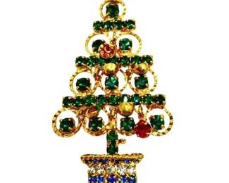 Lot 045   
Vintage Rhinestone Christmas Tree Brooch, Unsigned