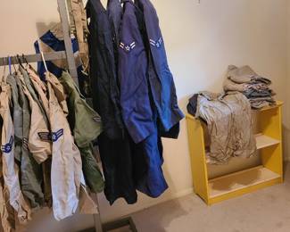 1950's Vtg USAF Uniforms..Dress coat and pants..Green Fatiques pants n shirts..Dress shirts..belts..
Straight  out of Duffle bag out of their attic..
DUFFLE BAG...NOT FOR SALE
Items SOLD AS IS..NO REFUNDS OR RETURNS
CHECK BEFORE YOU BUY !!