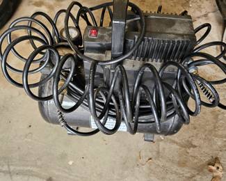 Air compressor 