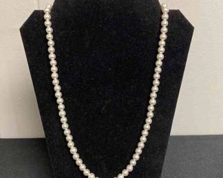 Sarah Coventry Simulated Pearl Necklace