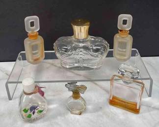 Vintage Perfume Bottles * Chanel
