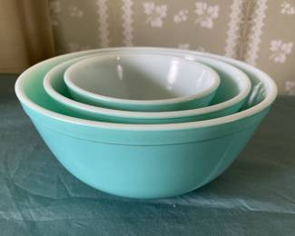 Vintage Pyrex--Baby Blue Bowl Set