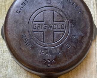 GRISWOLD #5 Cast Iron Skillet