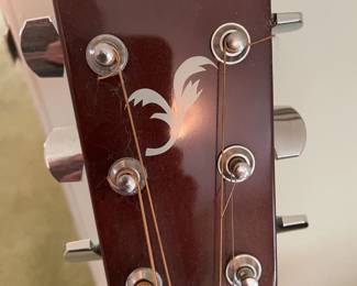 YAMAHA 6-String Acoustic Guitar (Pic 2) 