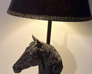 Horse head lamp