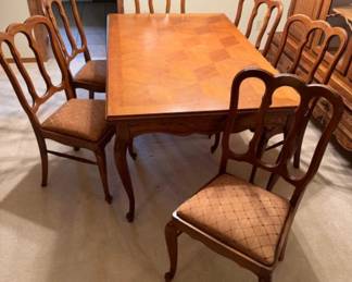 Antique European Style Solid Oak Vintage Dining Table & Chairs