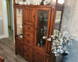 KATHY IRELAND HOME ~ Lighted China Cabinet ~ Glass Shelves