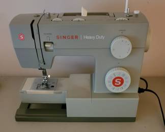 Singer Heavy Duty Sewing Machine 
