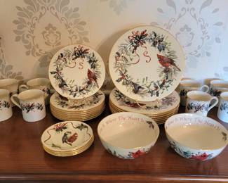  Lenox Winter Greetings Dinnerware Collection