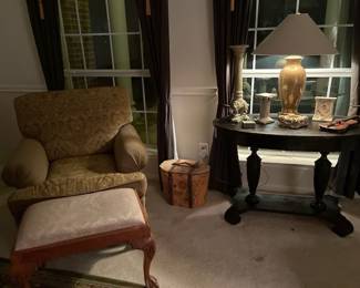 Comfy chair and great oval table