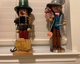 Collector nut crackers