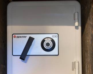 SentrySafe 1330