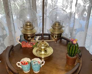 Wooden Lazy Susan/Double Oil Lamp/etc.