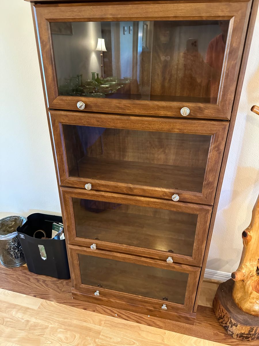 West Palm Neighborhood Estate Sale in Bradenton starts on 3/29/2024