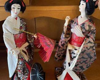 Japanese Geisha Figurines
